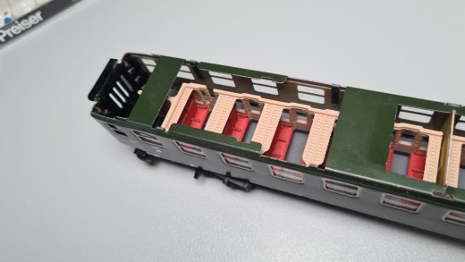 Inneneinrichtung für Märklin 4022 4033, Primex 4198: Abteilwagen Mehrfarbig