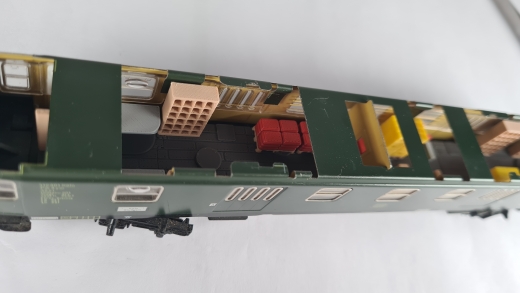 Inneneinrichtung für Märklin 4026 4044 40541 Primex 4009: DB Gepäckwagen Mehrfarbig