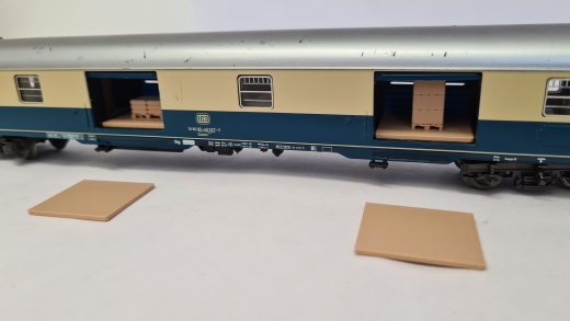 Inneneinrichtung für Märklin 4093: DB D-Zug Gepäckwagen