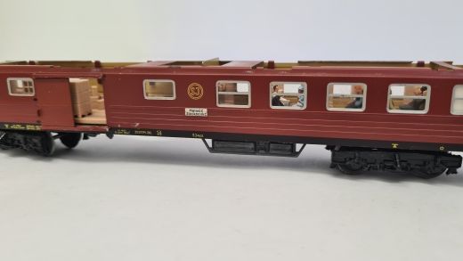 Inneneinrichtung für Märklin 4031: SJ Abteil- und Gepäckwagen