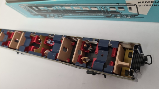 Inneneinrichtung (3-farbig) für Märklin 4049 4117: NS Personenwagen 2. Klasse