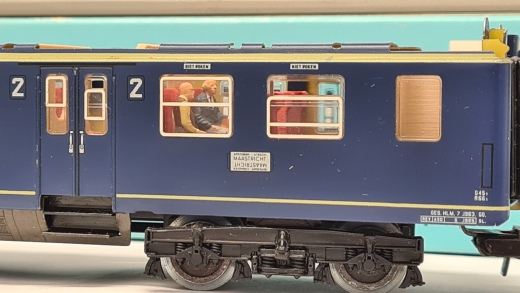 Inneneinrichtung (3-farbig) für Märklin 4049 4117: NS Personenwagen 2. Klasse