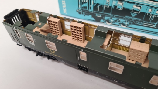 Inneneinrichtung für Märklin 4047: DB Postwagen