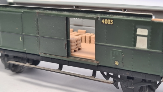 Inneneinrichtung für Märklin 4003 329/4: Gepäck-/Postwagen