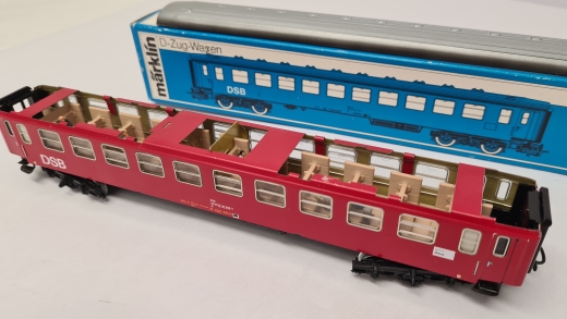 Inneneinrichtung für Märklin 4045: DSB Abteilwagen 2. Klasse (beige)