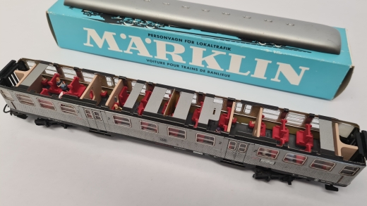 Inneneinrichtung (3-farbig) für Märklin 4042: DB Silberling 2.Kl. Nahverkehrswagen
