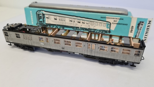 Inneneinrichtung (beige) für Märklin 4046: DB Silberling Steuerwagen Nahverkehrswagen
