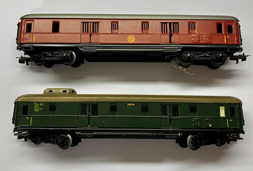 Inneneinrichtung für Märklin 346/4 4012 4021: DB / SJ Gepäckwagen Schürzenwagen D-Zug