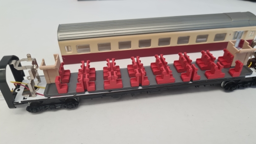Inneneinrichtung für Märklin 4070, 4071: RAm TEE Grossraumwagen (Bausatz, farbig)